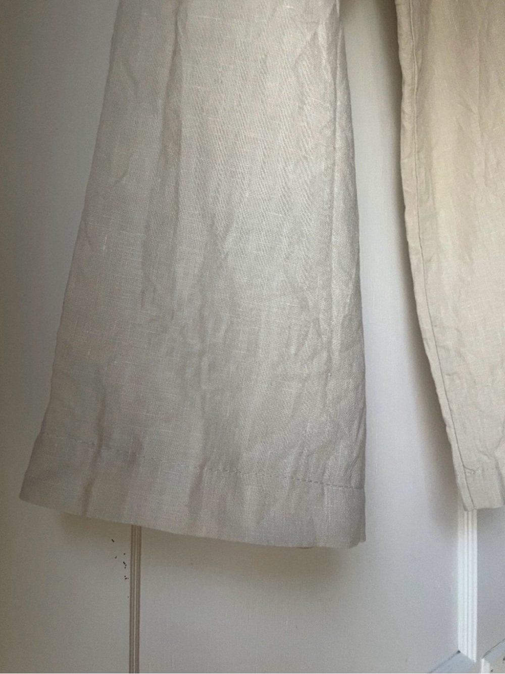 DONNI. Linen Crop Pant - Picture 4 of 5